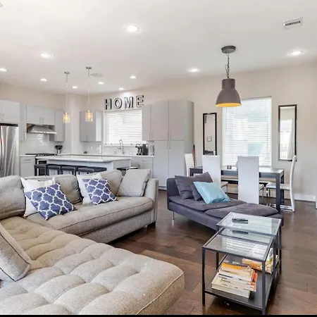 New, 3 Bedrooom Townhome In Downtown Houston Near Stadiums And Med Center